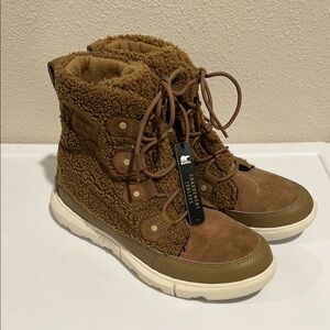Sorel Tan Shearling Lace-Up Boots